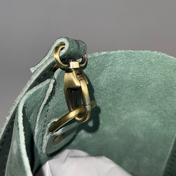 Portland Leather MEDIUM CROSSBODY TOTE Cucumber Green NEW in Box - Picture 11 of 15